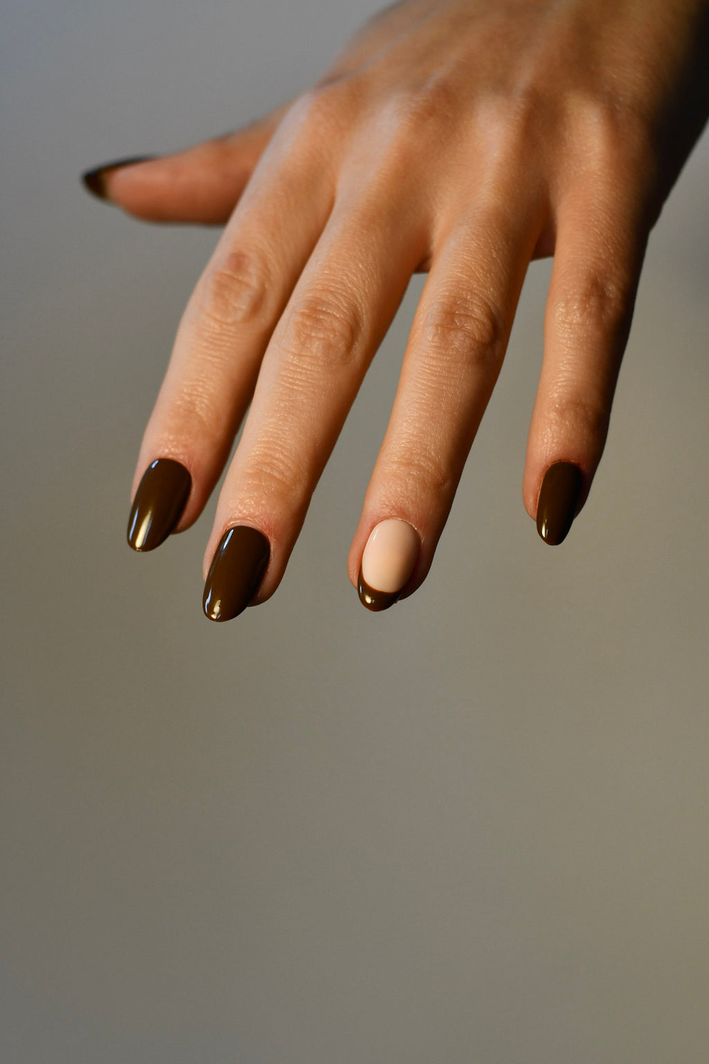 L’Intemporelle – French Manucure