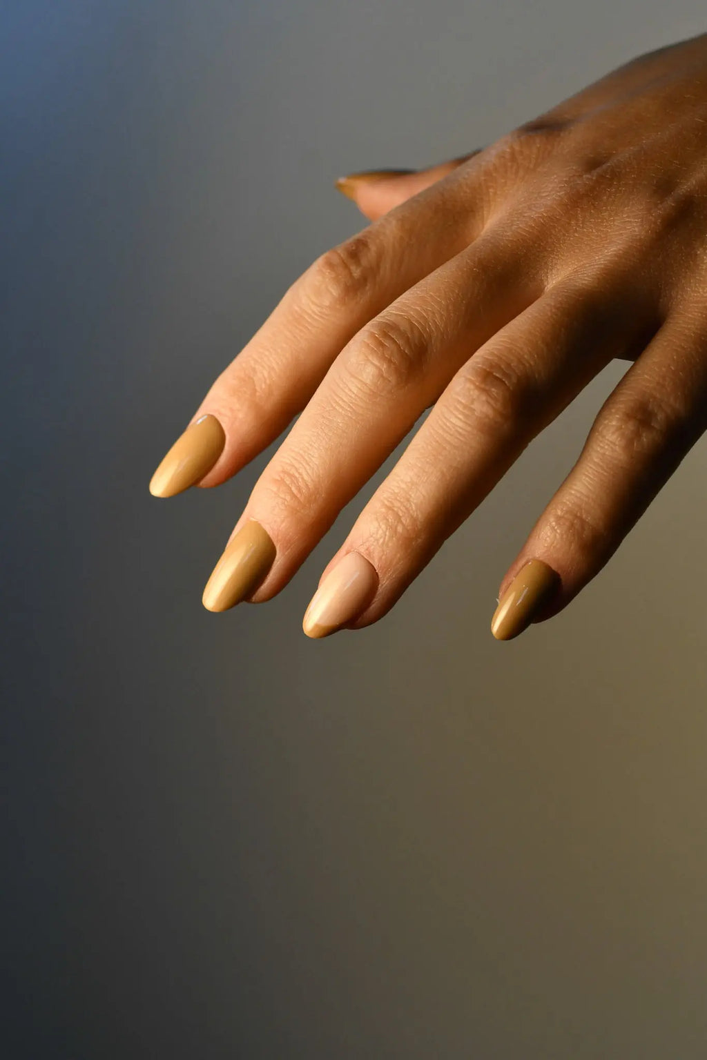 L’Intemporelle – French Manucure Charlotte G