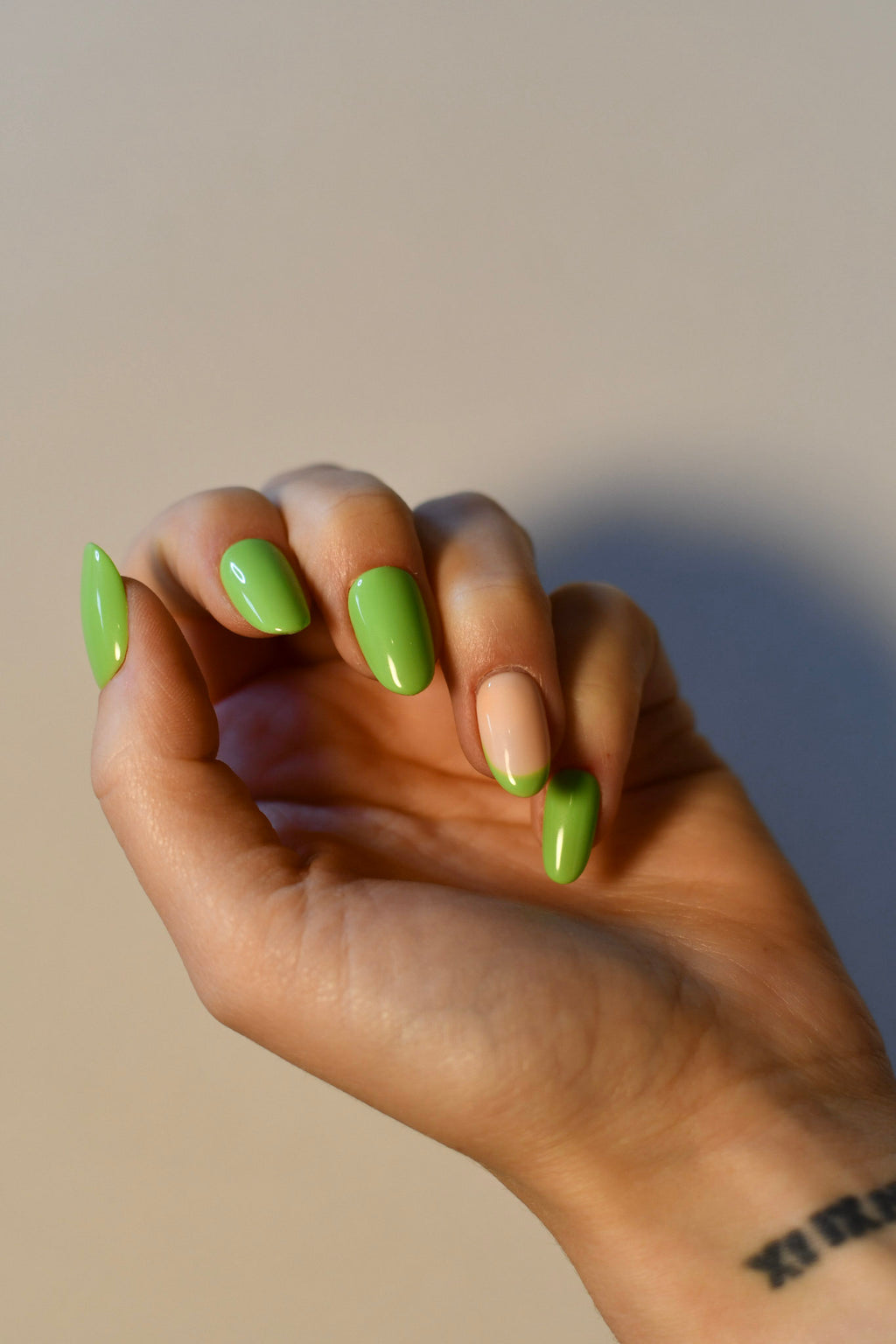 L’Intemporelle – French Manucure