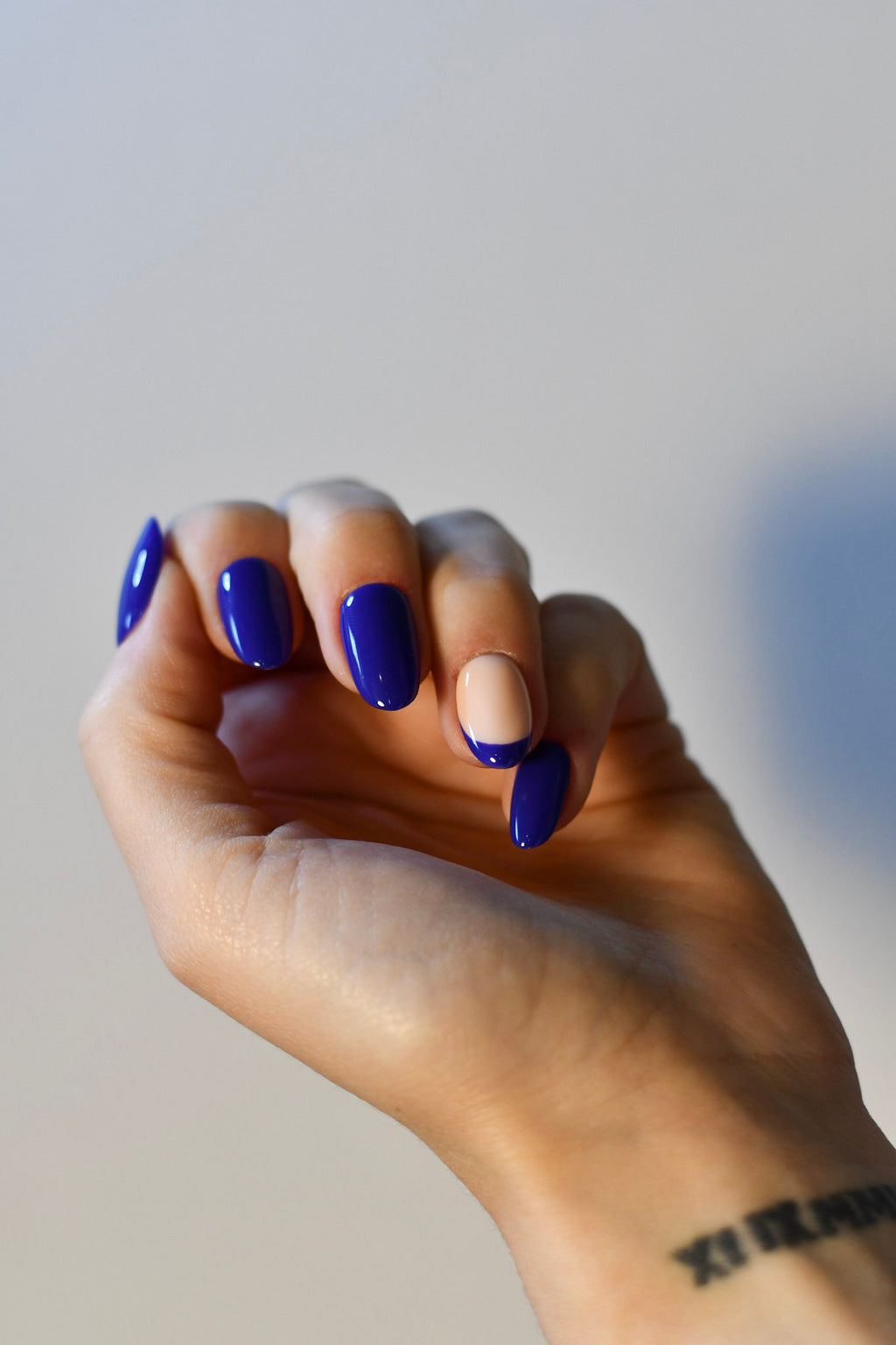 L’Intemporelle – French Manucure