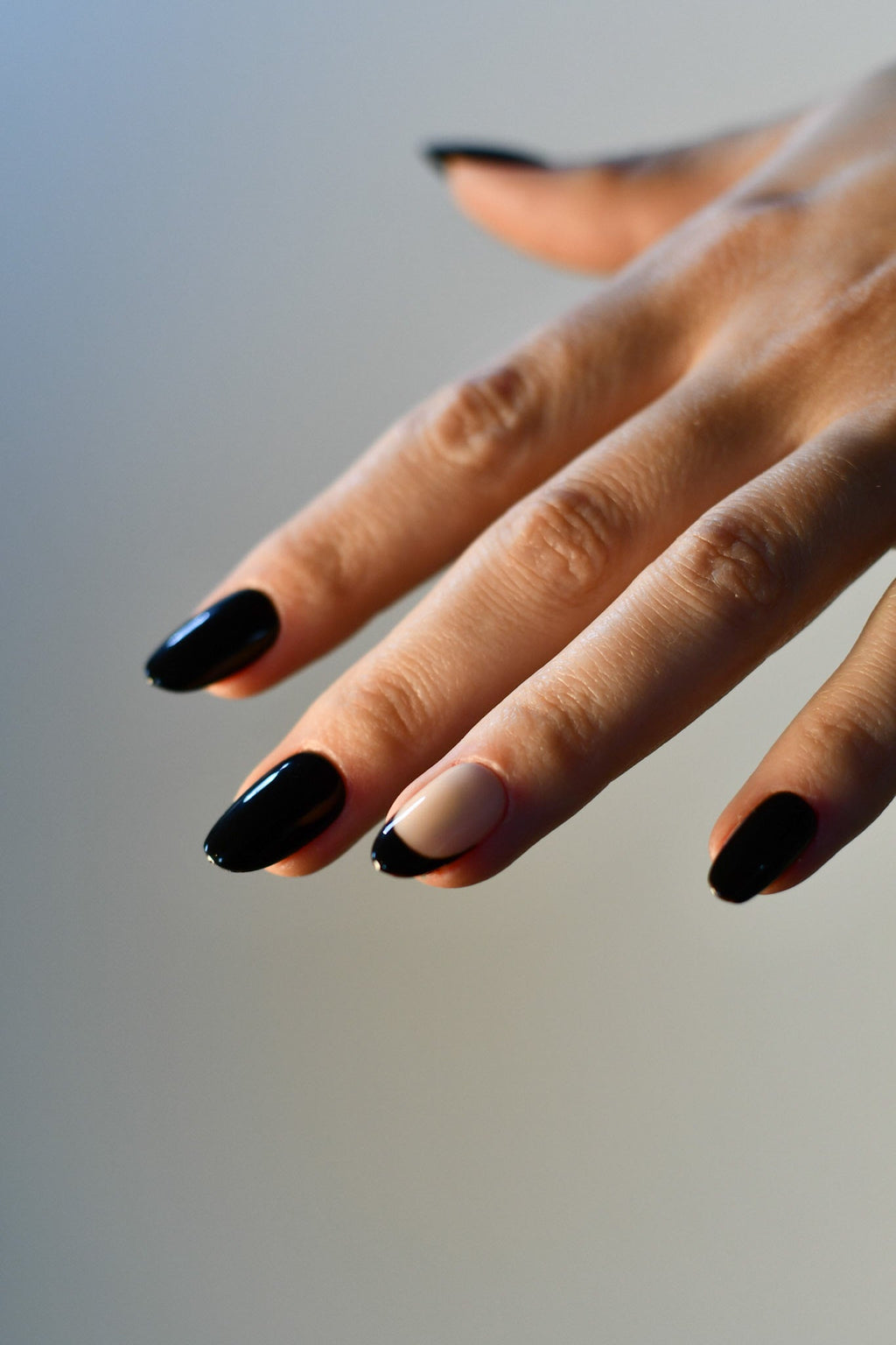 L’Intemporelle – French Manucure Charlotte G