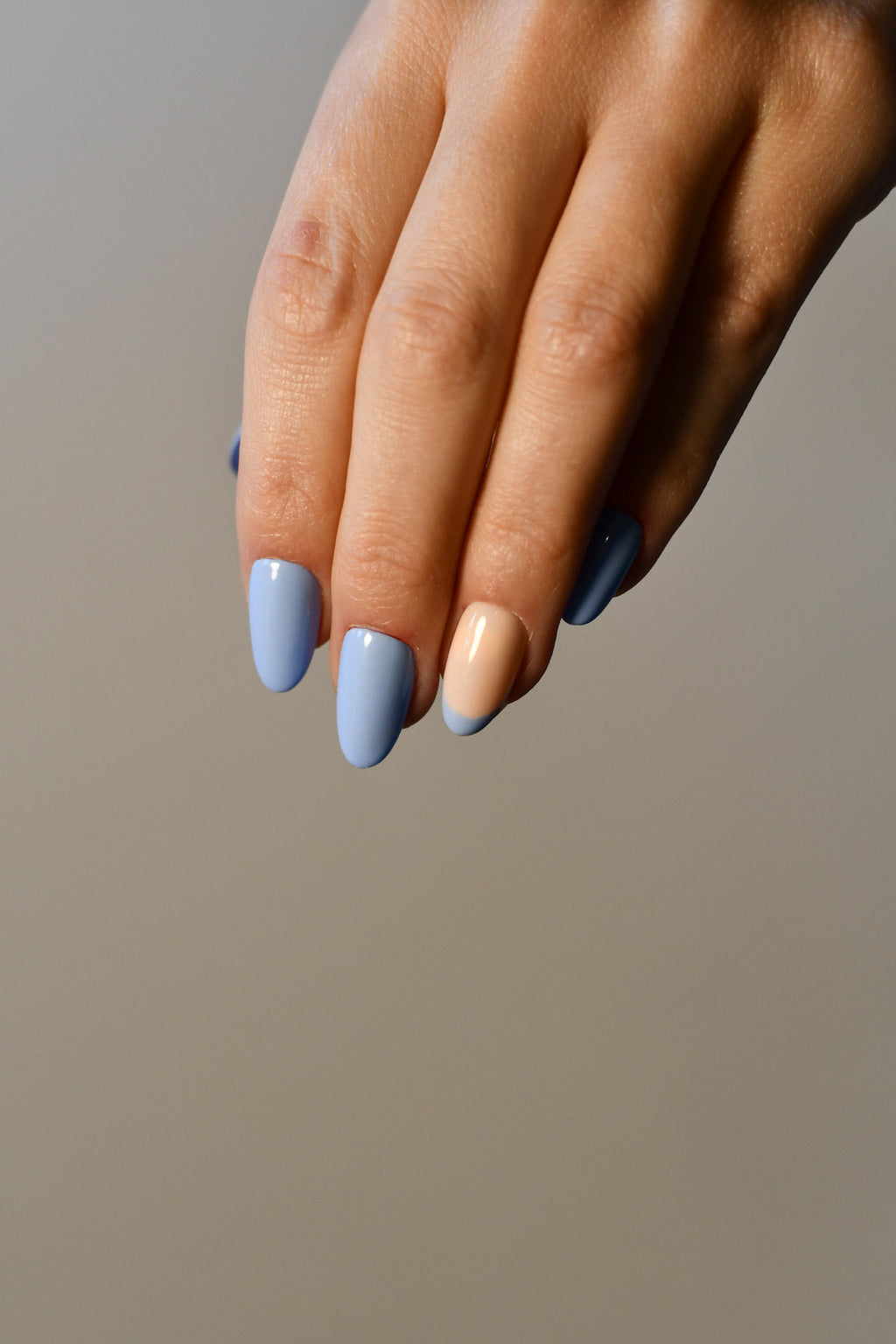 L’Intemporelle – French Manucure